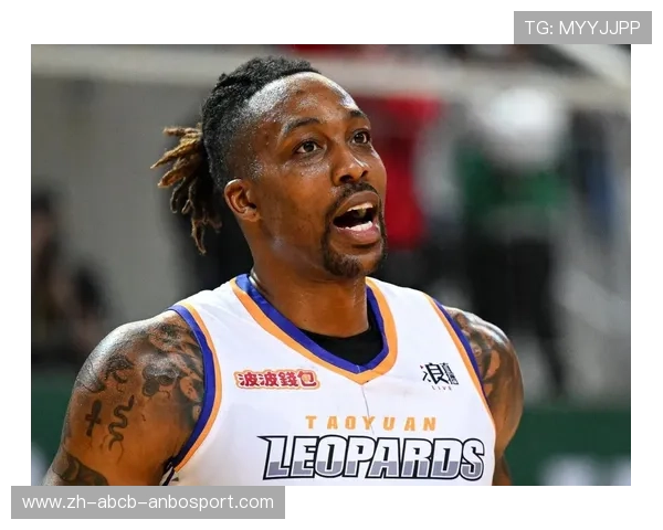 德怀特·霍华德在火箭队的比赛视频及技术点评